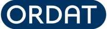 Schriftzug ORDAT weiß auf blauen Hintergrund